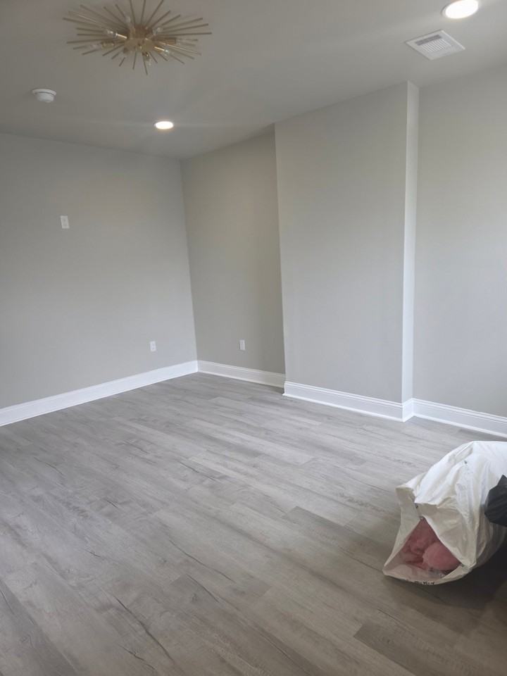 1547 Chippewa St #1547 - Photo 3 of 18