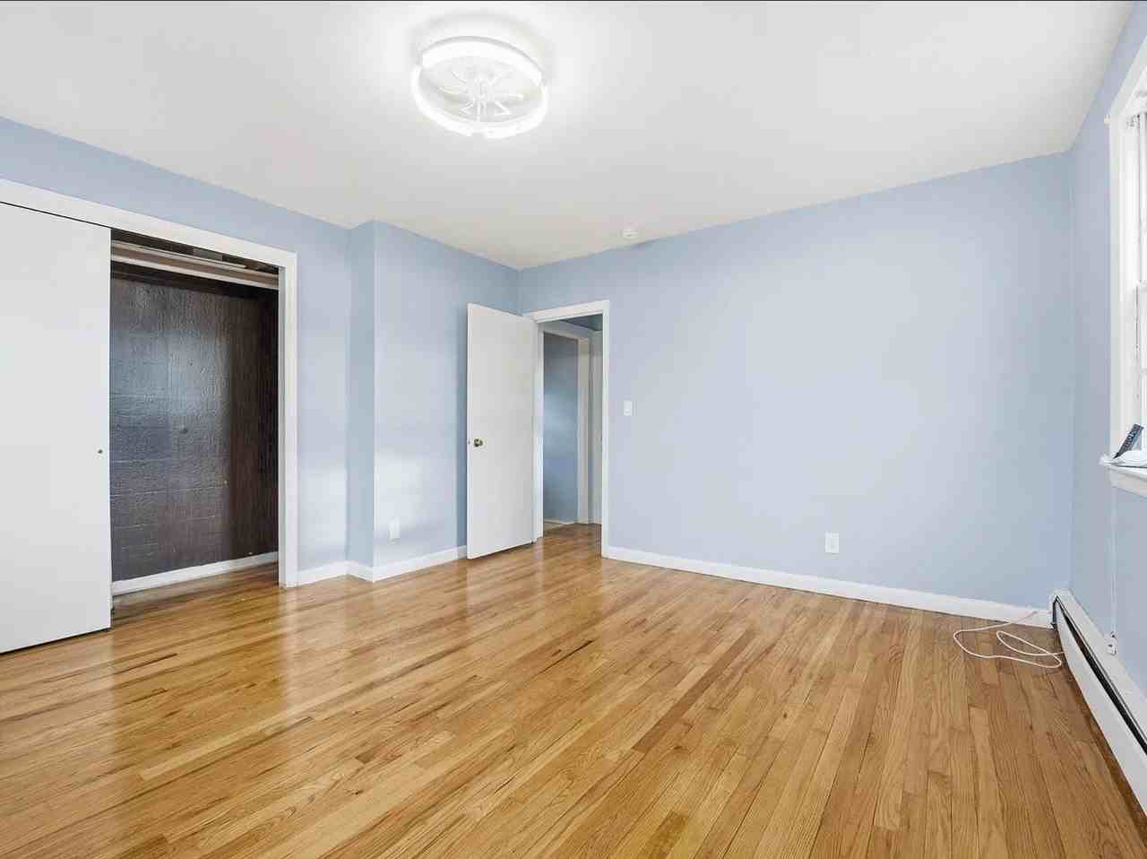 305 N Terrace Ave - Photo 4 of 7