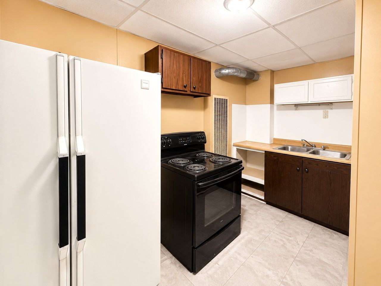 89 Clinton St #1 - Photo 5 of 5