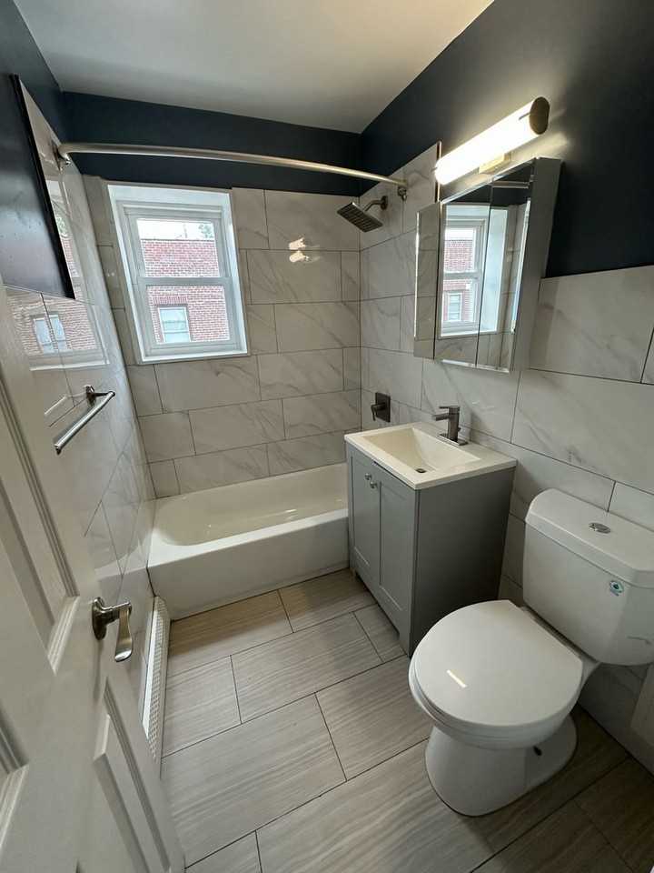128 E 7th St #309 - Photo 6 of 6