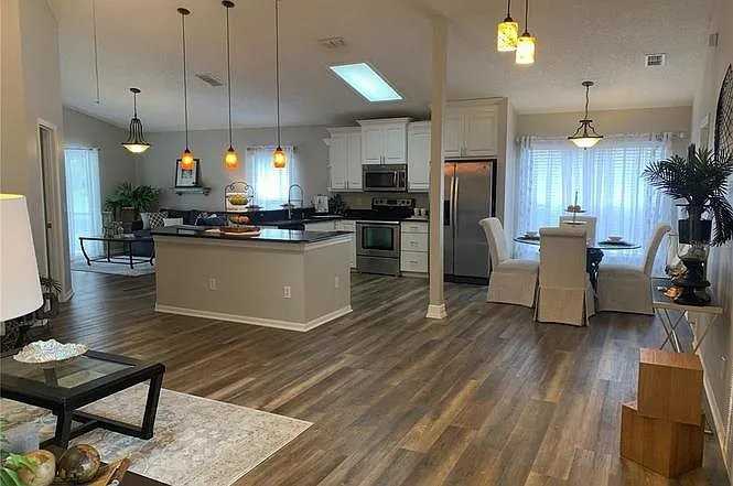 13633 Emeraldview Dr - Photo 2 of 7