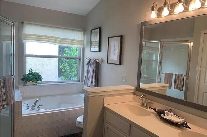 13633 Emeraldview Dr - Photo 5 of 7