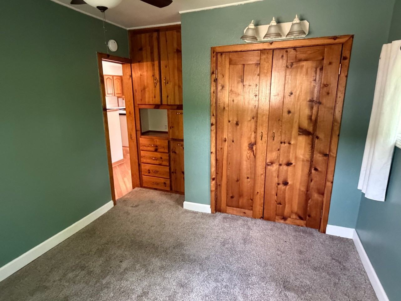 721 Cole Rd - Photo 7 of 11