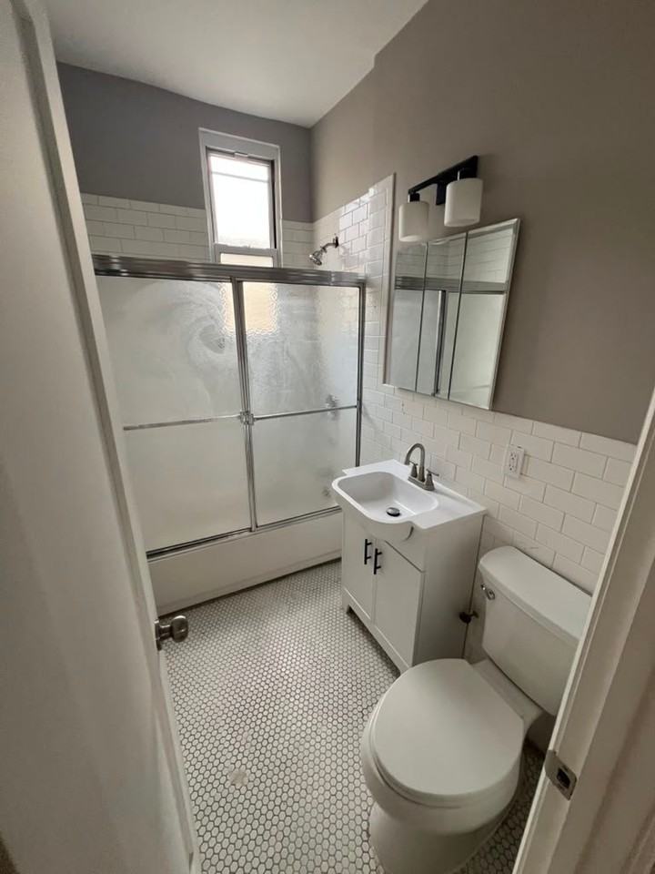 1151 Grant Ave - Photo 2 of 11