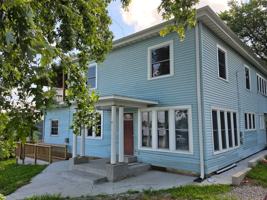 featured image of 118 S Spring St