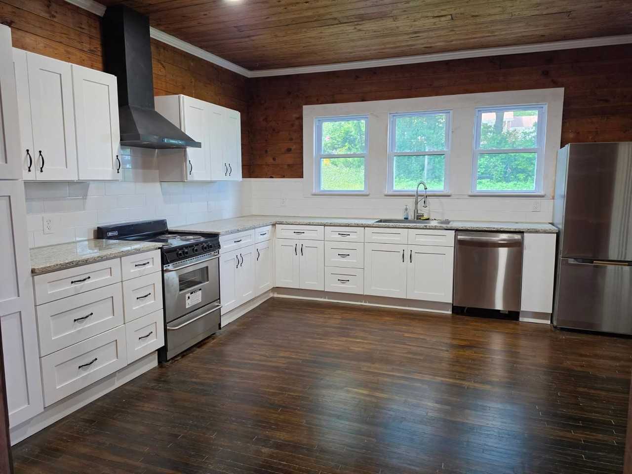 118 S Spring St - Photo 5 of 20