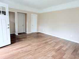 featured image of 210 Cromwell Hill Rd #4