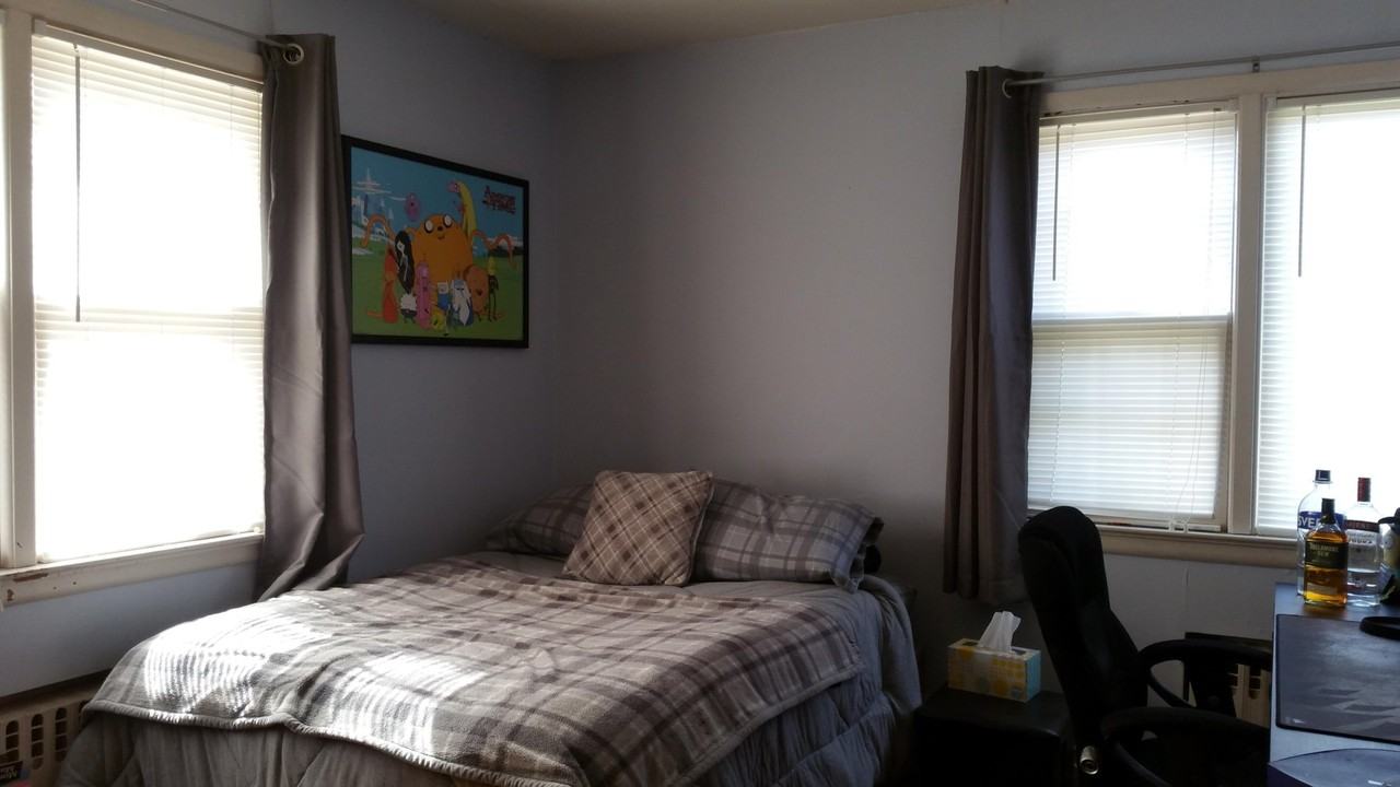 84 S Manheim Blvd - Photo 3 of 7