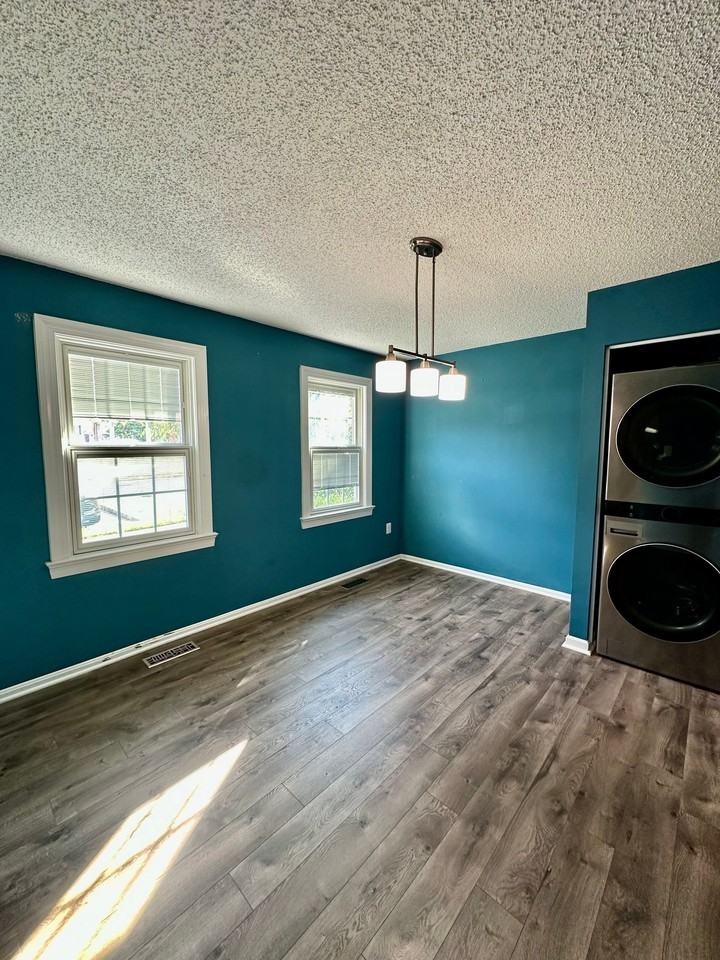 3070 Tecumseh Ct - Photo 4 of 22