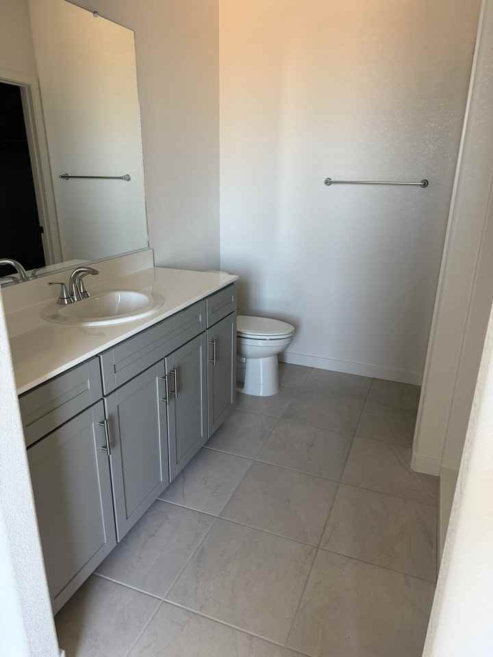 1533 Billorights Ave - Photo 4 of 9