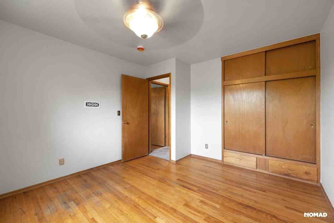 3636 Royal Dr - Photo 5 of 20