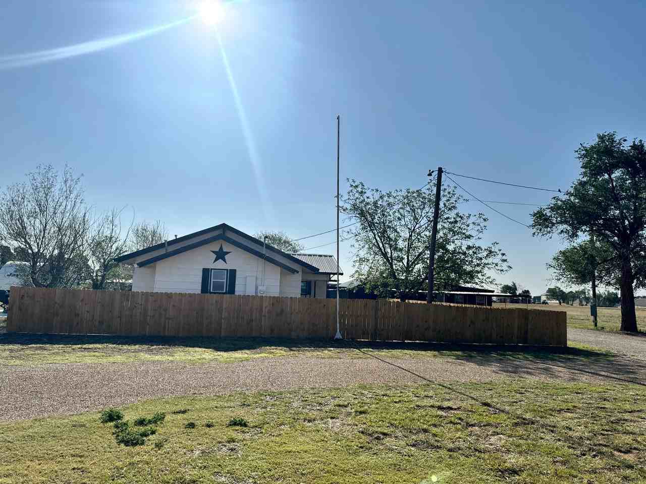 7212 N County Road - Photo 2 of 20