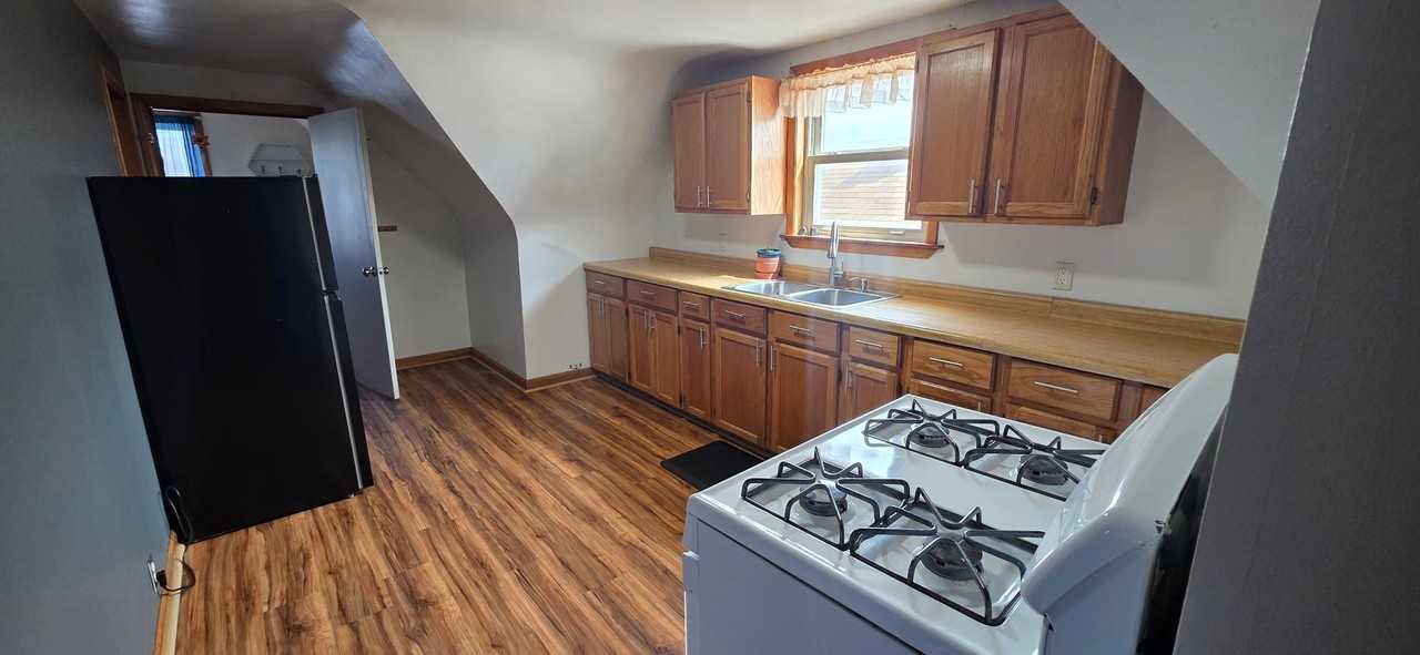 2151 Lake Ave #2ndFL - Photo 4 of 17