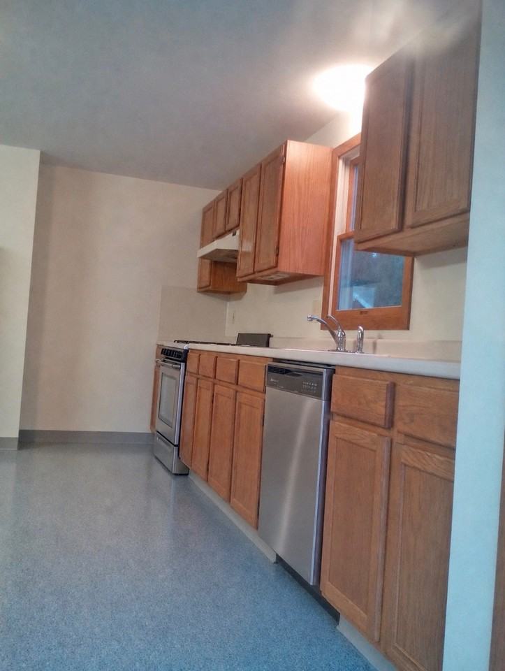 60 Ivy St - Photo 2 of 20