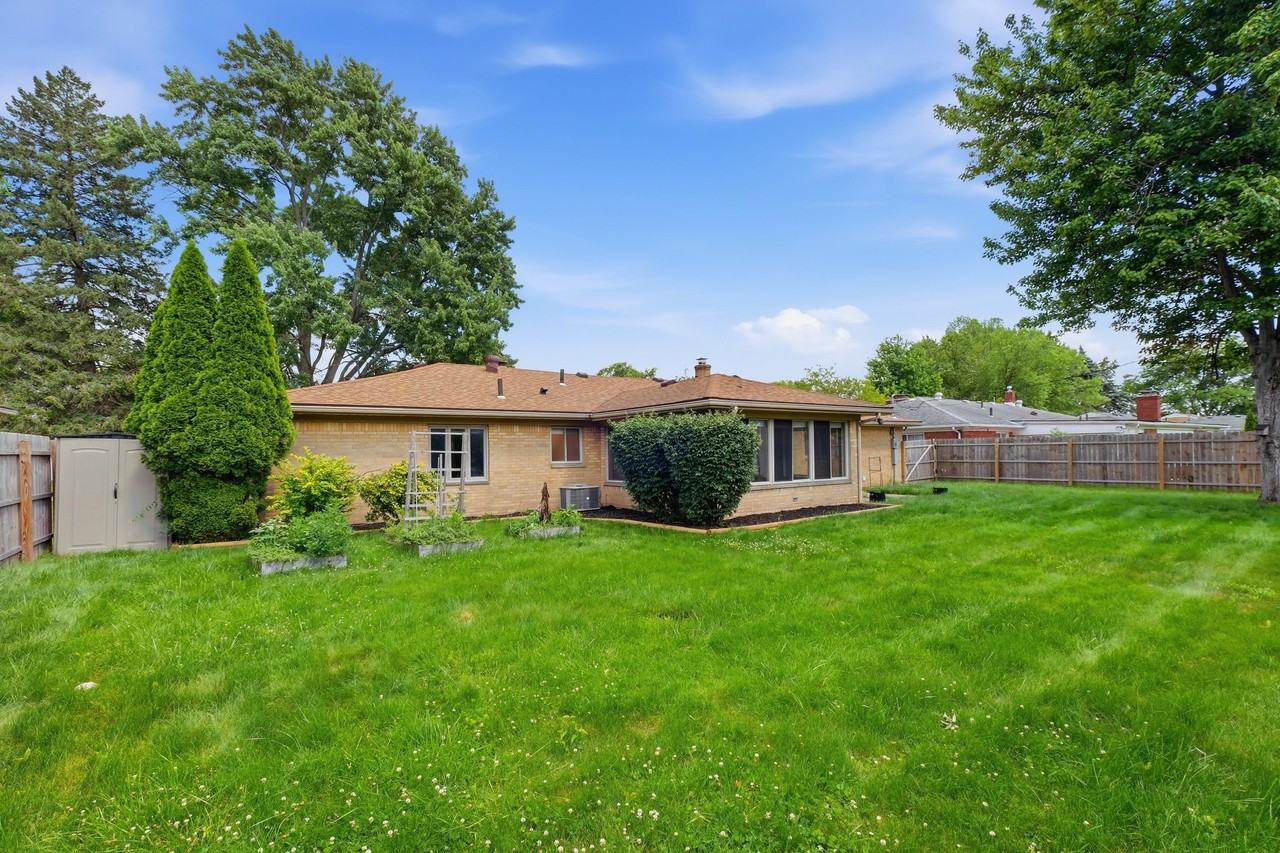1358 Juliet Dr - Photo 3 of 20
