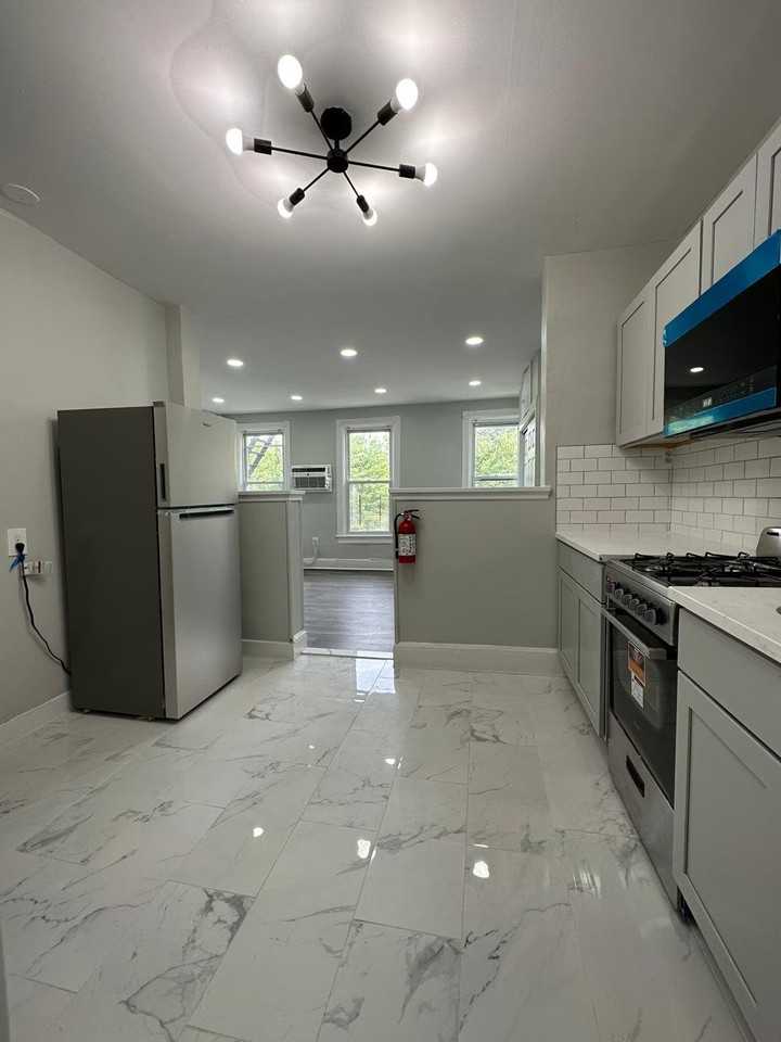 5 Grove St #3R - Photo 4 of 9