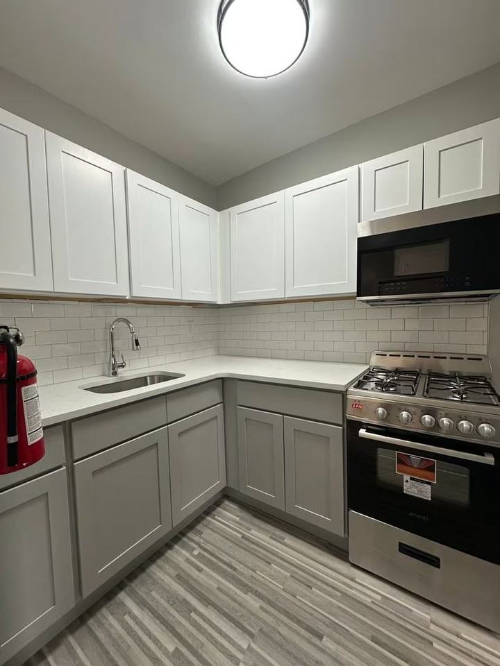 5 Grove St #3R - Photo 5 of 9