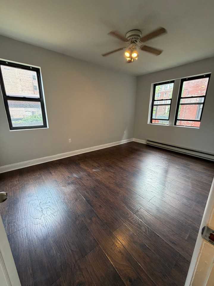 18 Summit St #116 - Photo 2 of 3