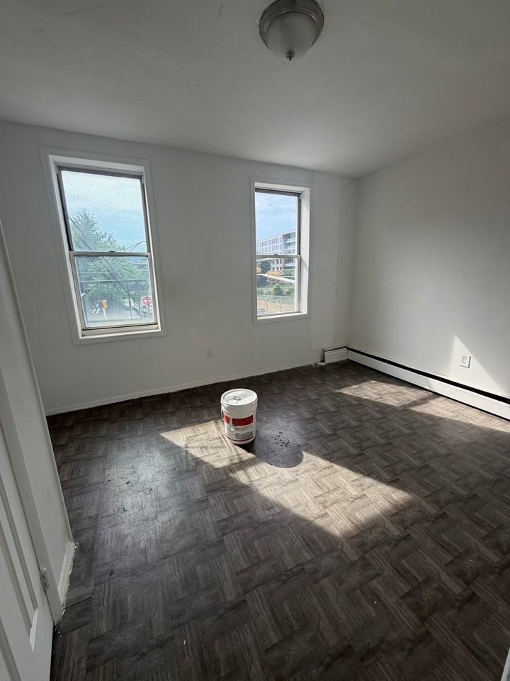 100 S Essex Ave #1 - Photo 3 of 5