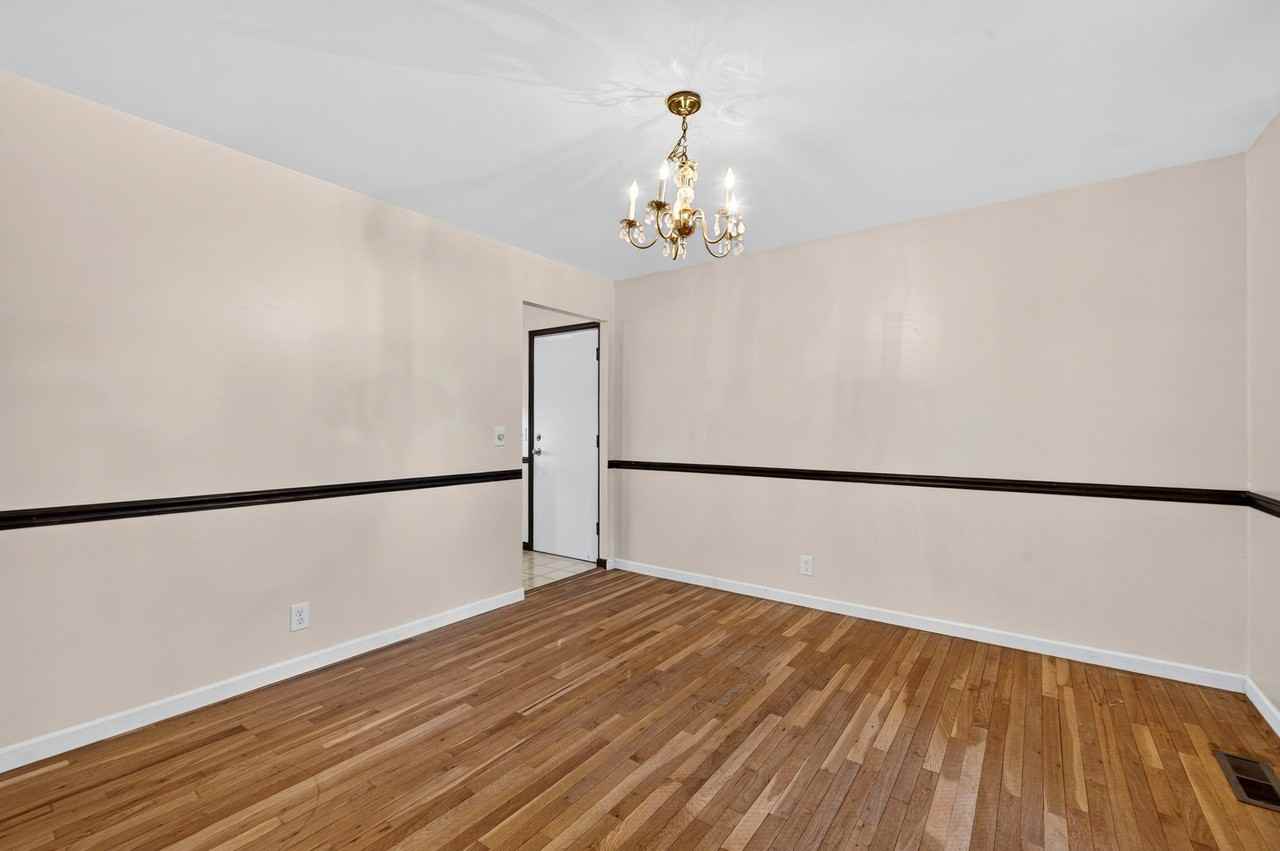 3145 Matlock Dr - Photo 5 of 20