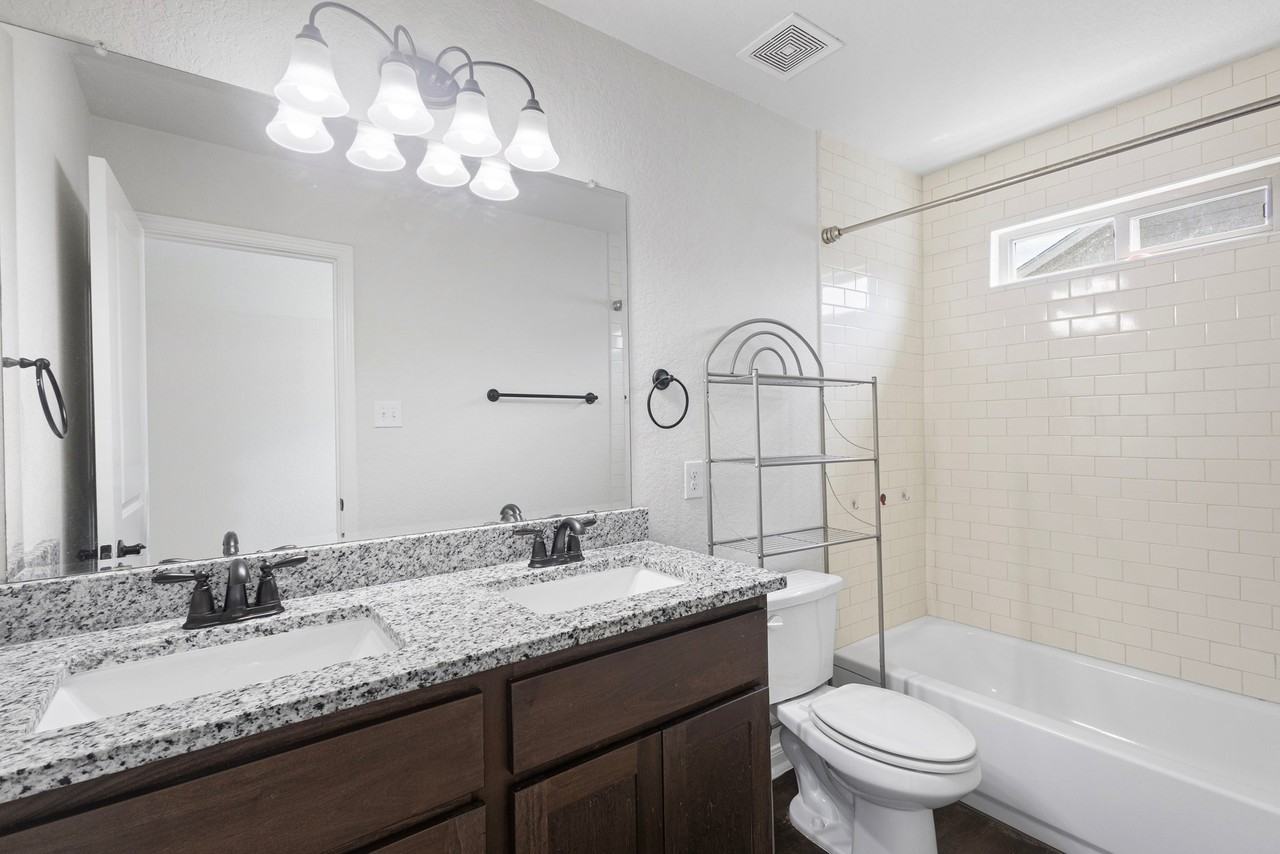2306 Tulipwood Cv #101 - Photo 5 of 9