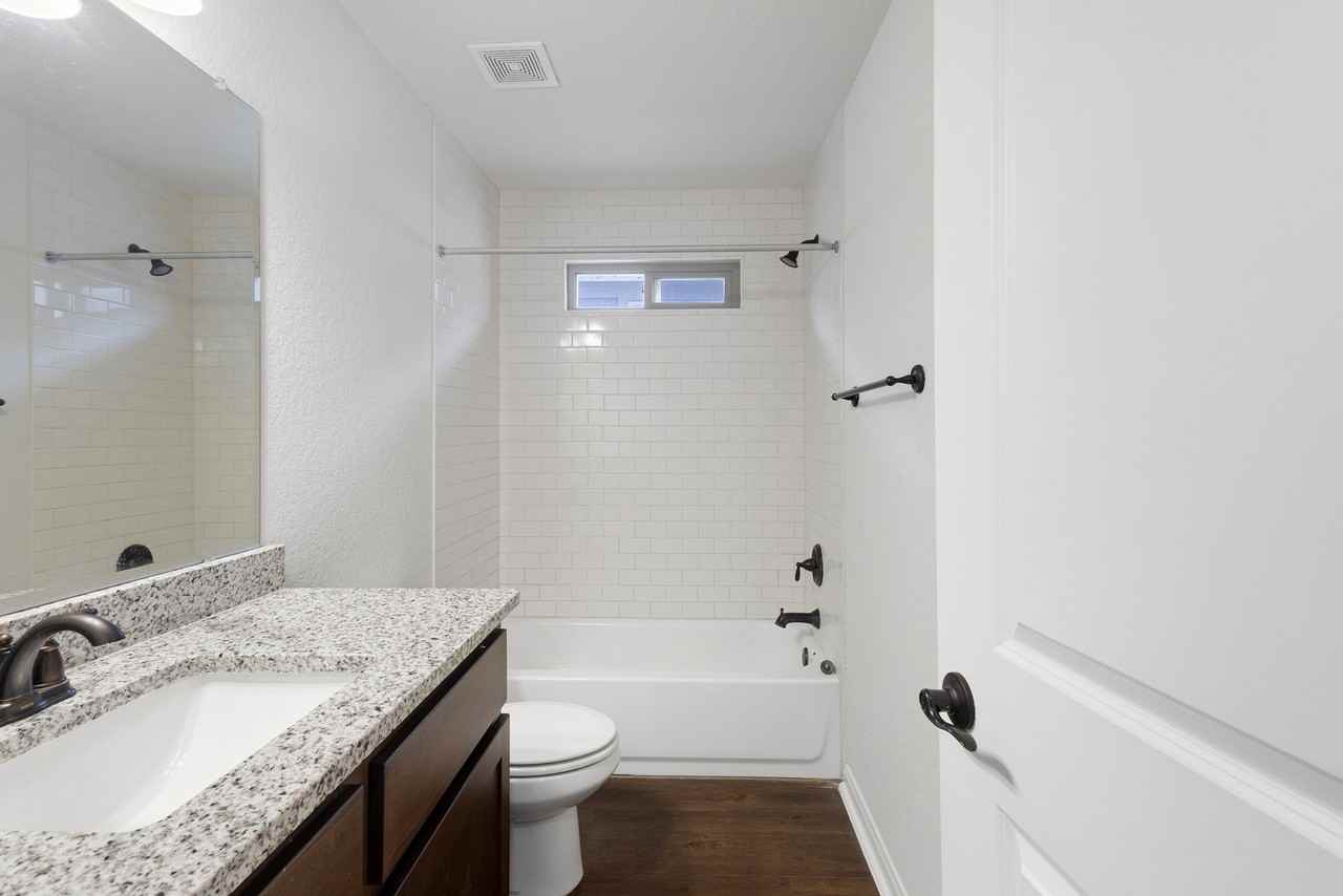2306 Tulipwood Cv #101 - Photo 7 of 9