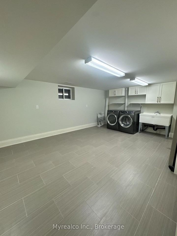 9 Canfield Place - Photo 36