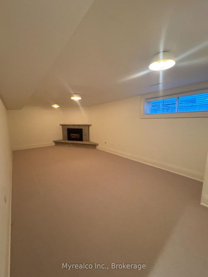 9 Canfield Place - Photo 38