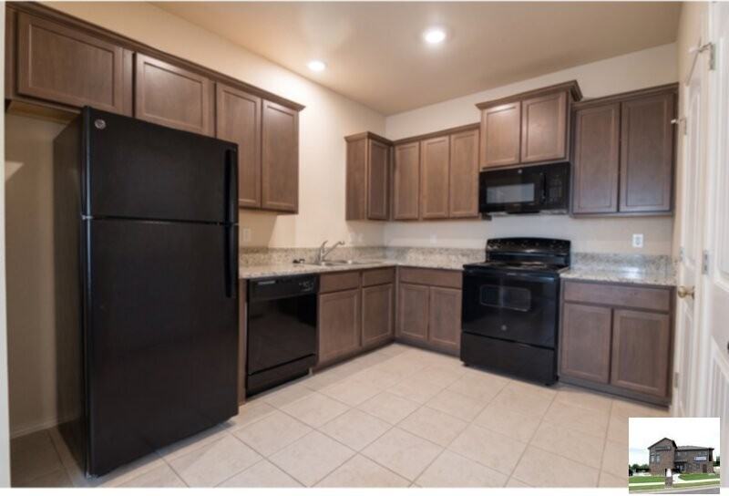 1705 Montell St #A - Photo 4 of 32