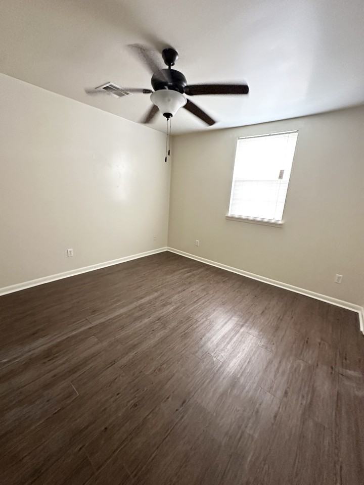 103 Carolyn Dr #NA - Photo 7 of 10