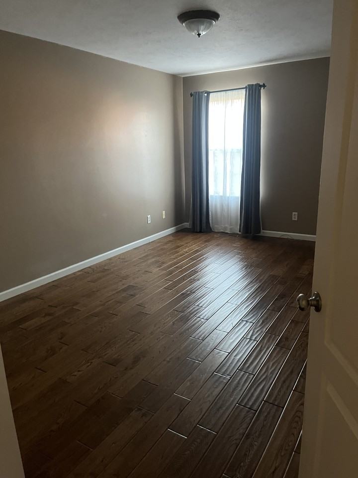 5602 N 6th Ave #NA - Photo 4 of 25