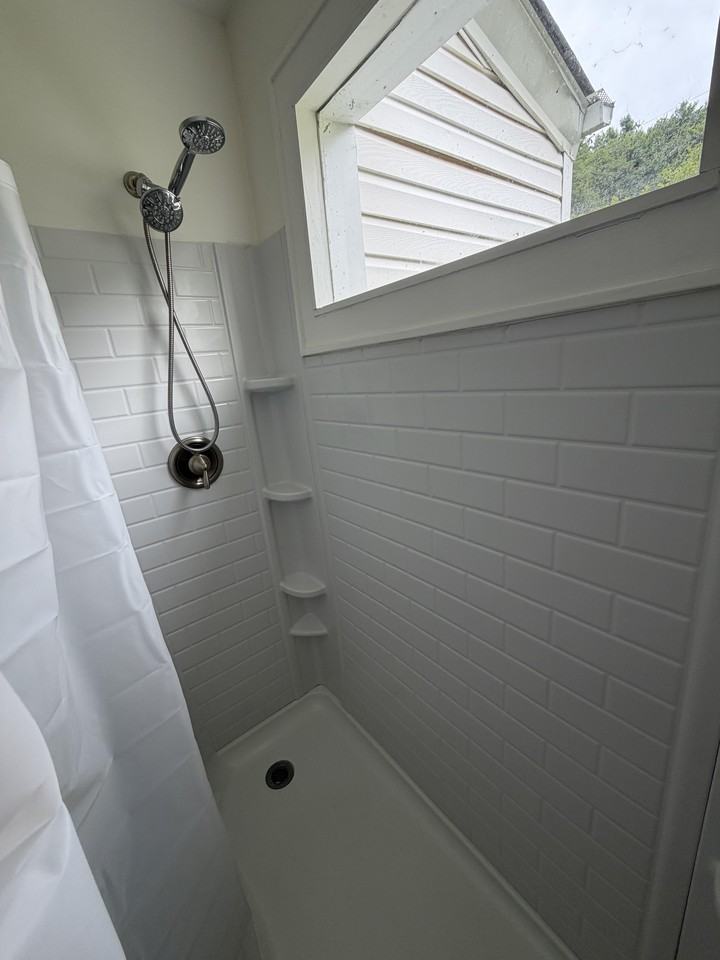 202 Mayfield Dr #NA - Photo 4 of 14