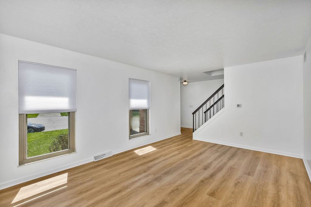 965 Rustic Ct #NA - Photo 2 of 20