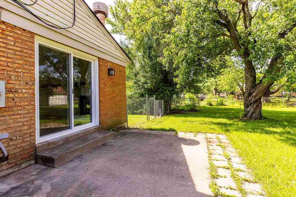 965 Rustic Ct #NA - Photo 3 of 13
