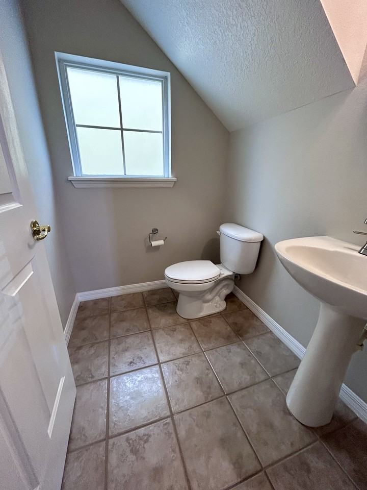 2135 Ridgewood St #NA - Photo 4 of 20