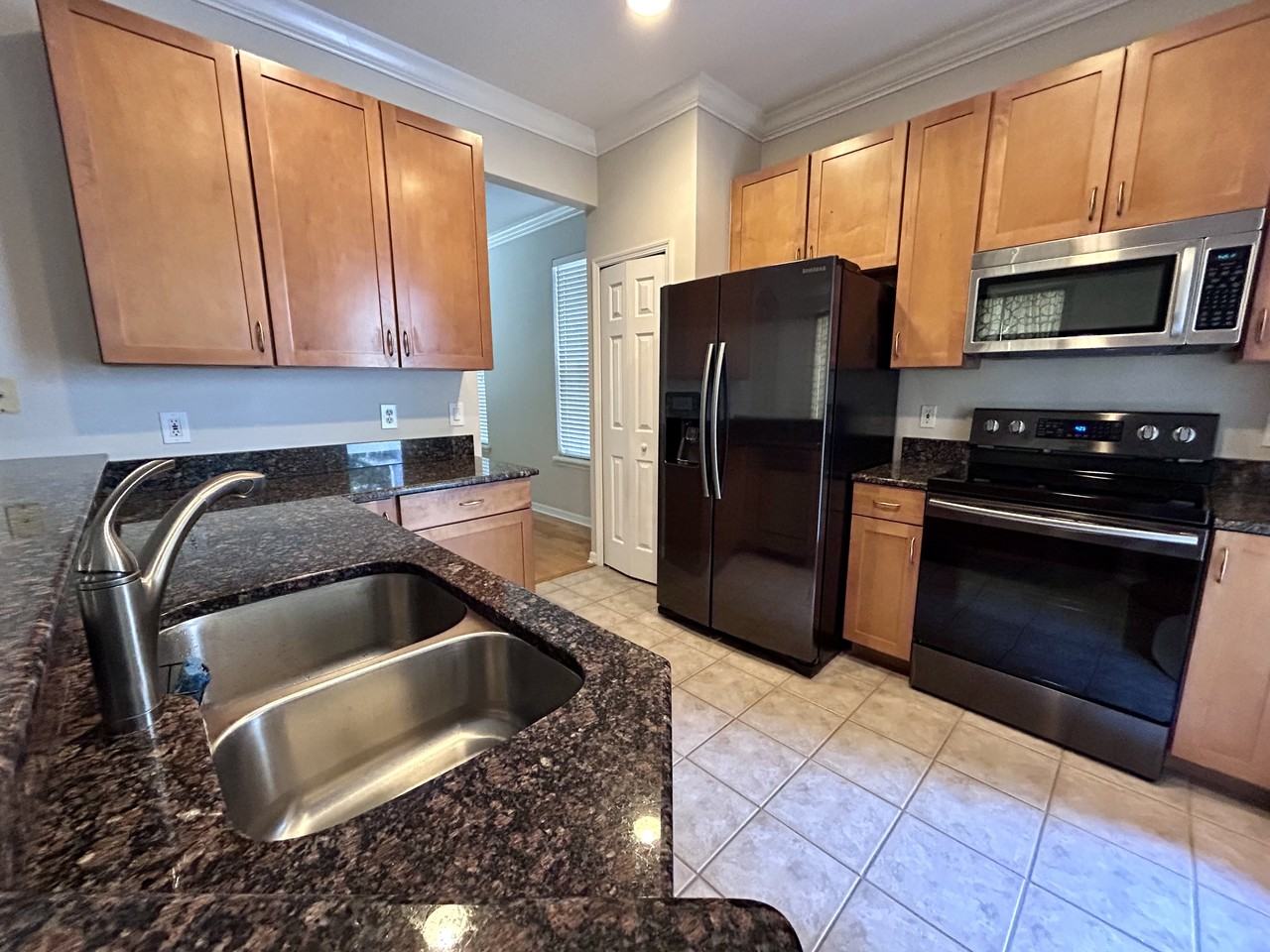 2135 Ridgewood St #NA - Photo 6 of 20