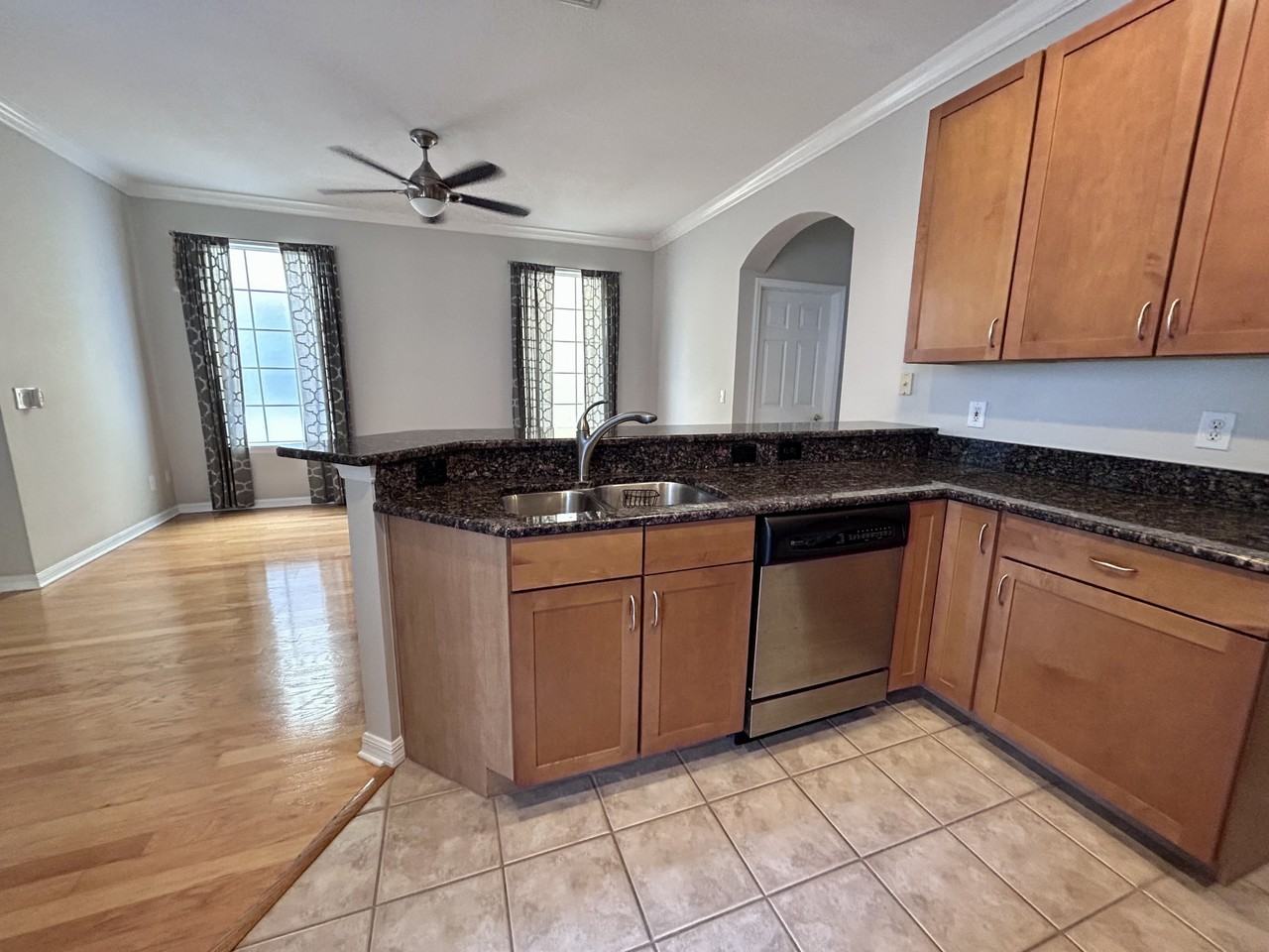 2135 Ridgewood St #NA - Photo 7 of 20