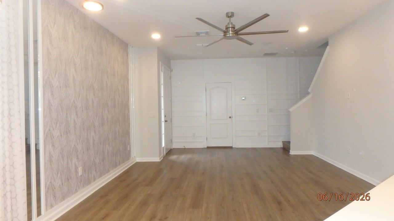 4718 New Orleans Cv #NA - Photo 6 of 50