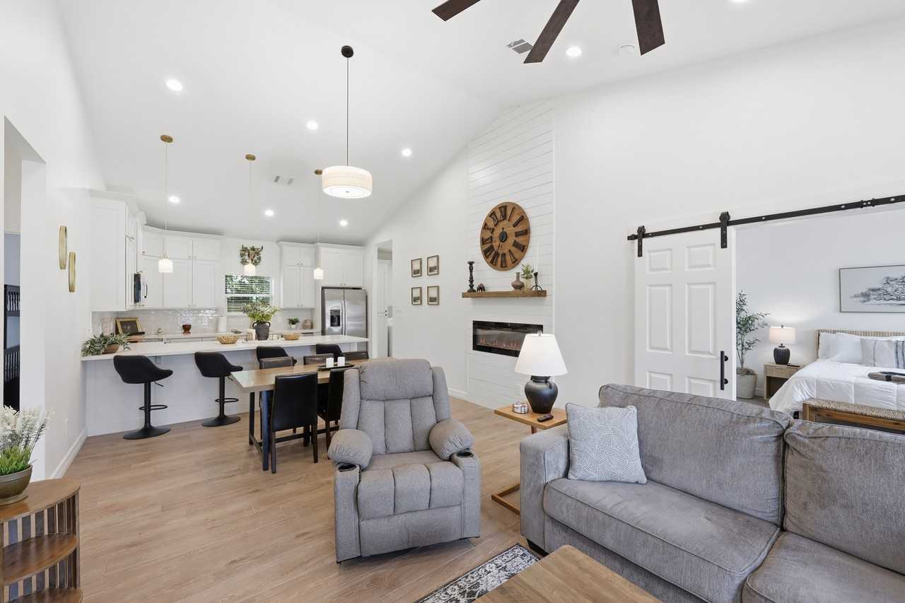 113 8th Ave #NA - Photo 4 of 28