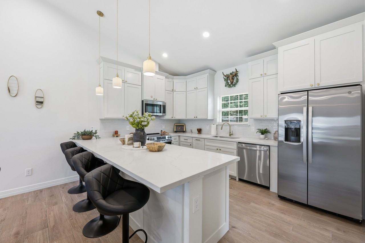 113 8th Ave #NA - Photo 6 of 28