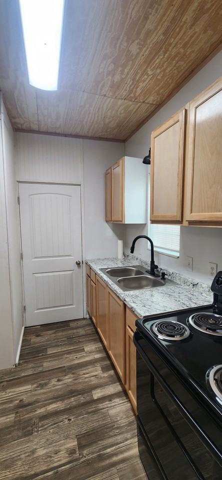 109 S 13th St #NA - Photo 3 of 8