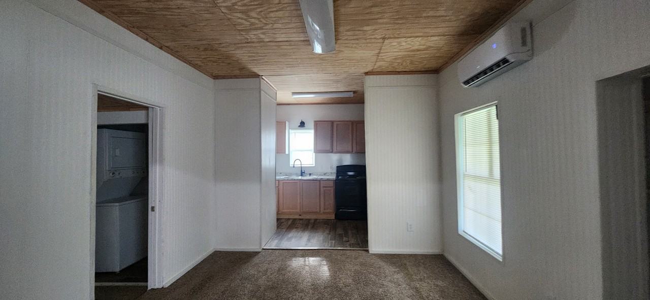 109 S 13th St #NA - Photo 4 of 8
