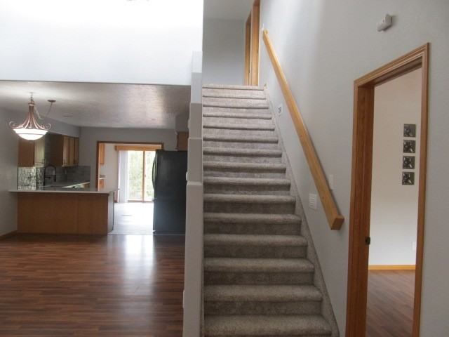 102 Phyllis Ave #102 - Photo 6 of 19