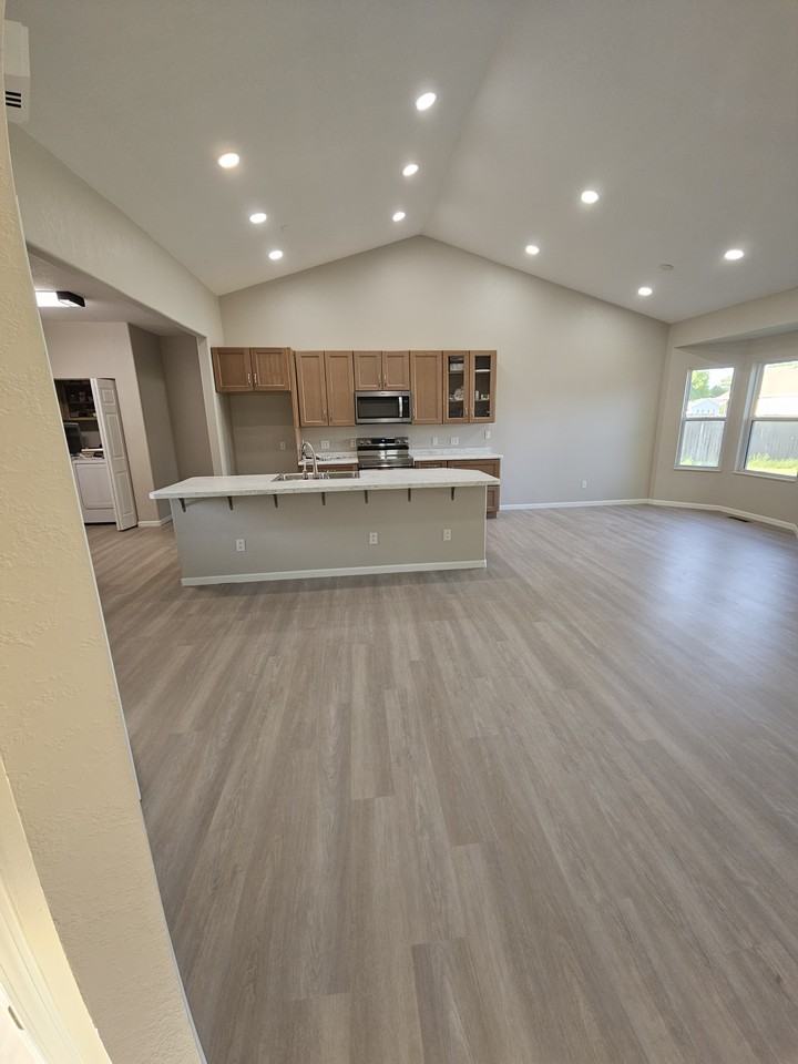 812 Emerald Green Dr #NA - Photo 6 of 26