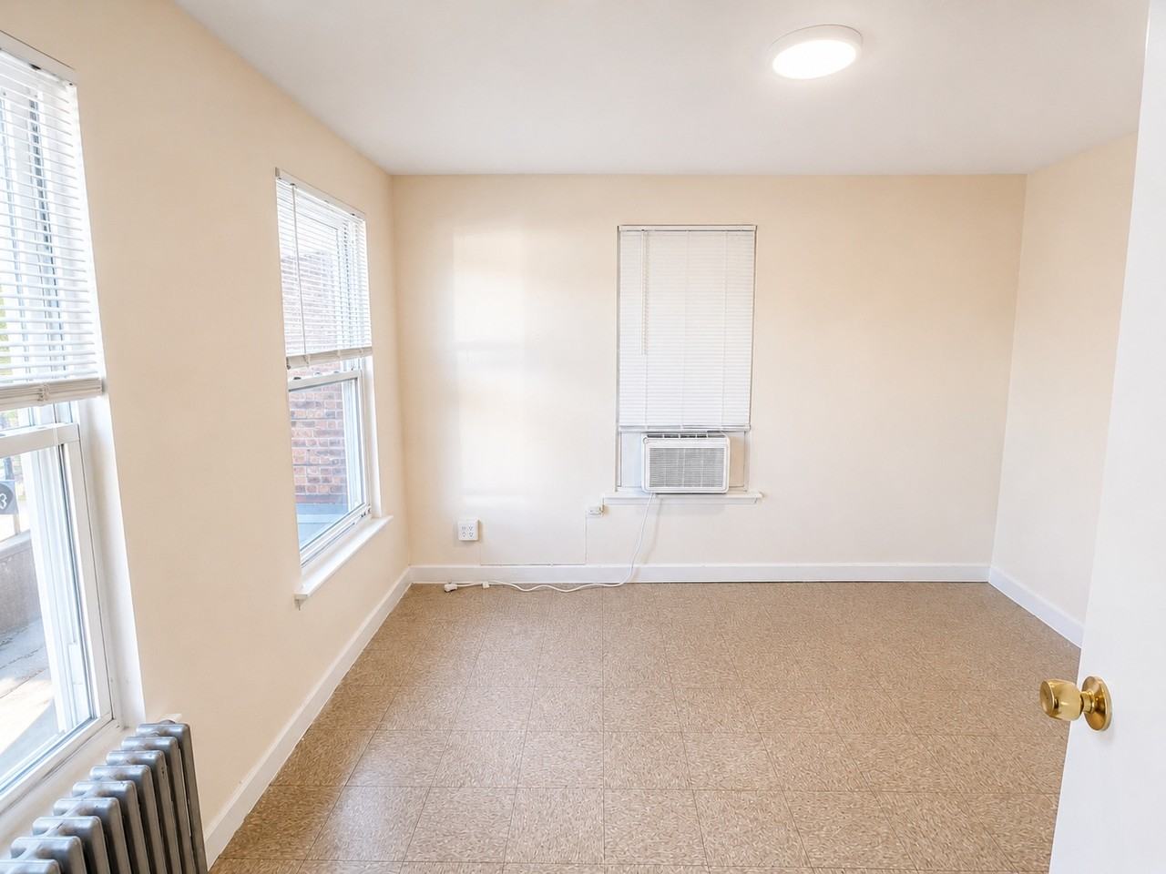 4 N Bleeker St #2ndFL4 - Photo 5 of 20
