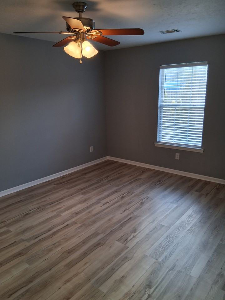 403 Londonberry Dr #403 - Photo 6 of 13