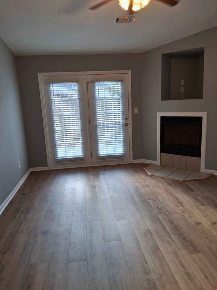 403 Londonberry Dr #403 - Photo 7 of 13