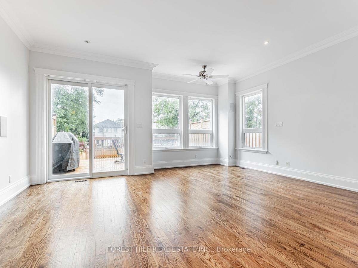 415 Deloraine Avenue - Photo 9
