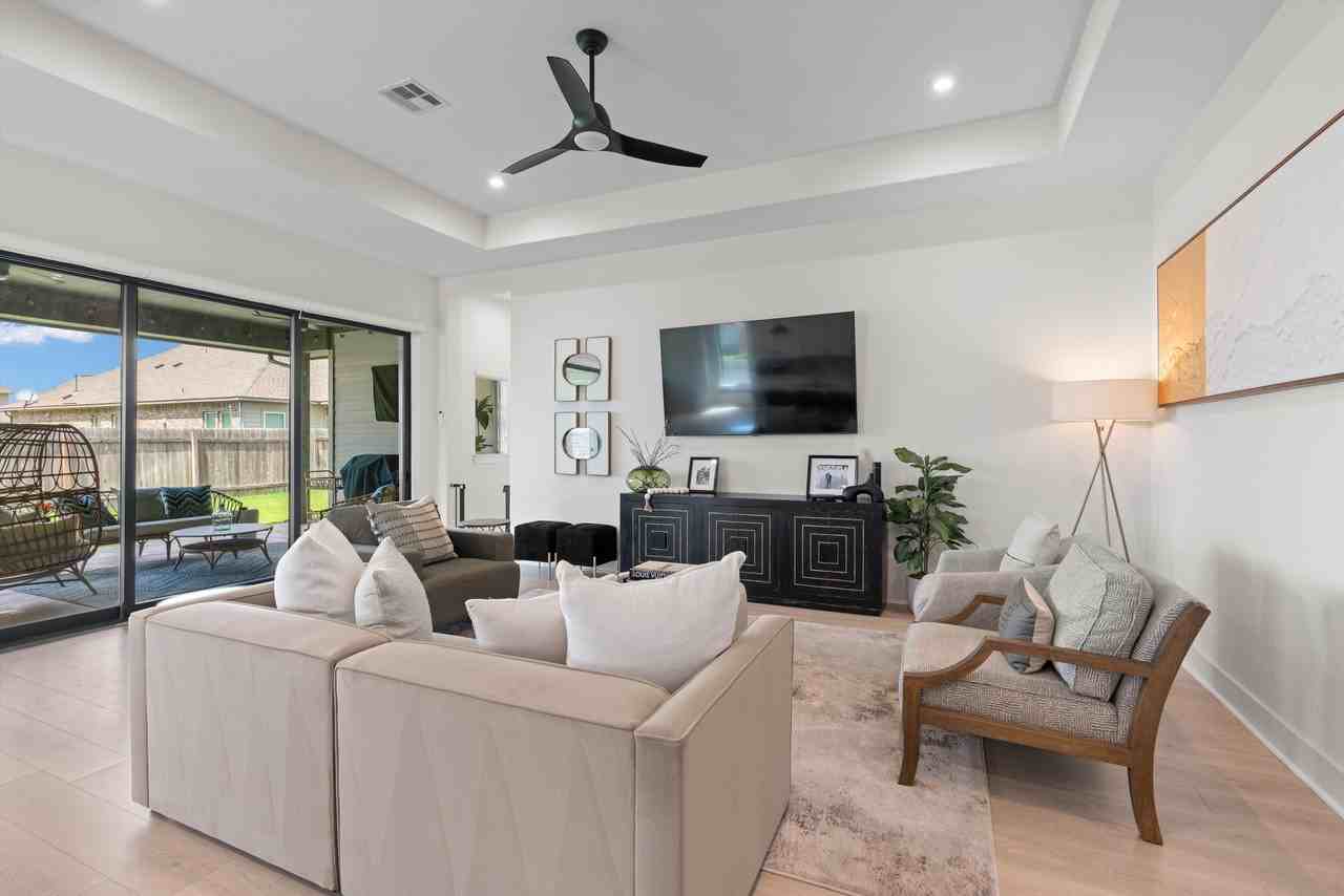 3800 Sandhill Crane Drive - Photo 3 of 29