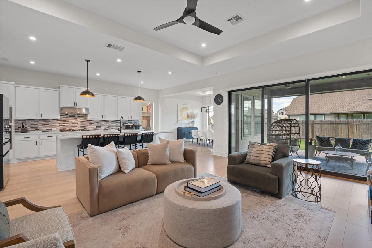 3800 Sandhill Crane Drive - Photo 4 of 29
